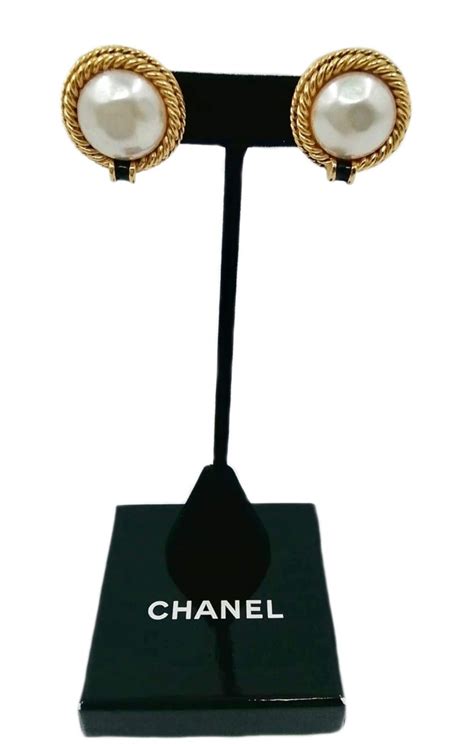 Orecchini Chanel in Perla Nero 